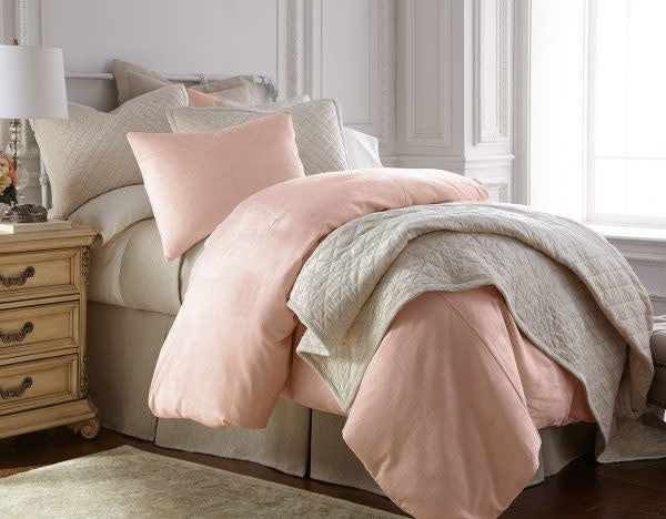 Amity Home Lia Rayon Velvet Sham Petal Pink Standard