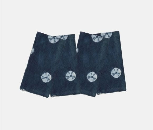 Blue Pheasant Wendy Spotted Indigo Napkins set of 4, 20x20