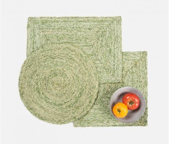 Blue Pheasant Zoey Round Placemats, Raffia, mixed Gray, Set of 4