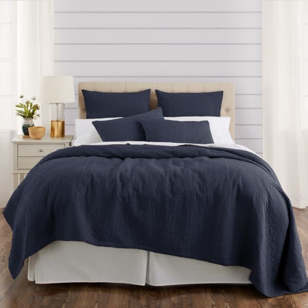 Amity Home Marshall Quilt, Queen, Indigo Blue