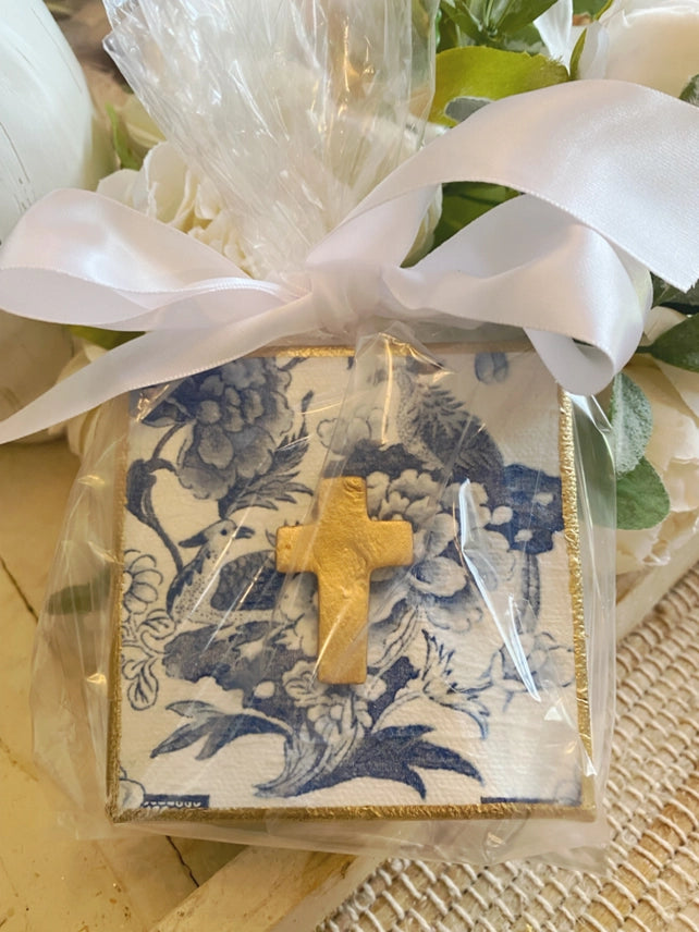 Chinoiserie Gold Gild Cross Canvas
