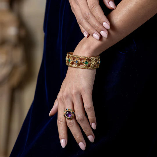 Capucine De Wulf  Contessa Belle Nut Ring Size 8
