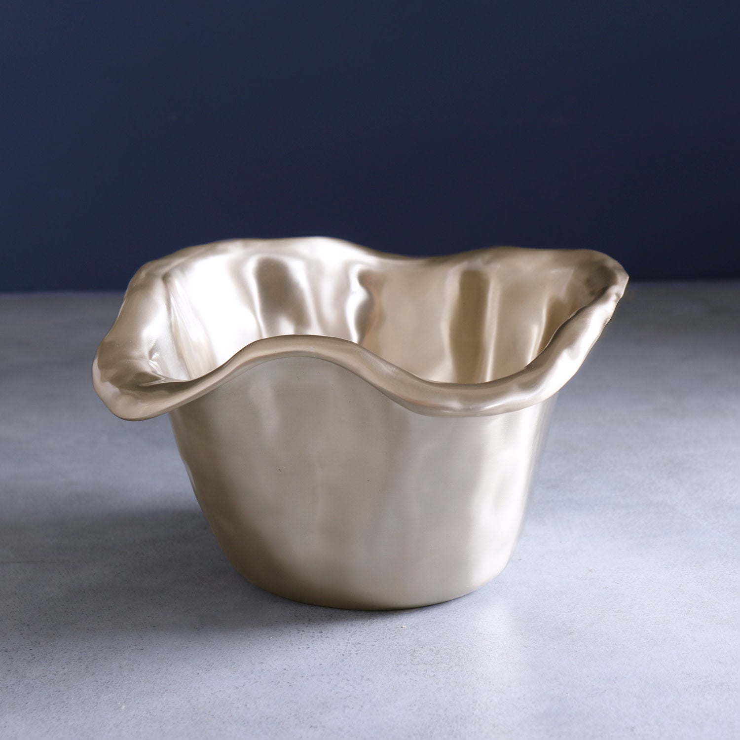 Sierra Modern Vento Ice Bucket, Gold