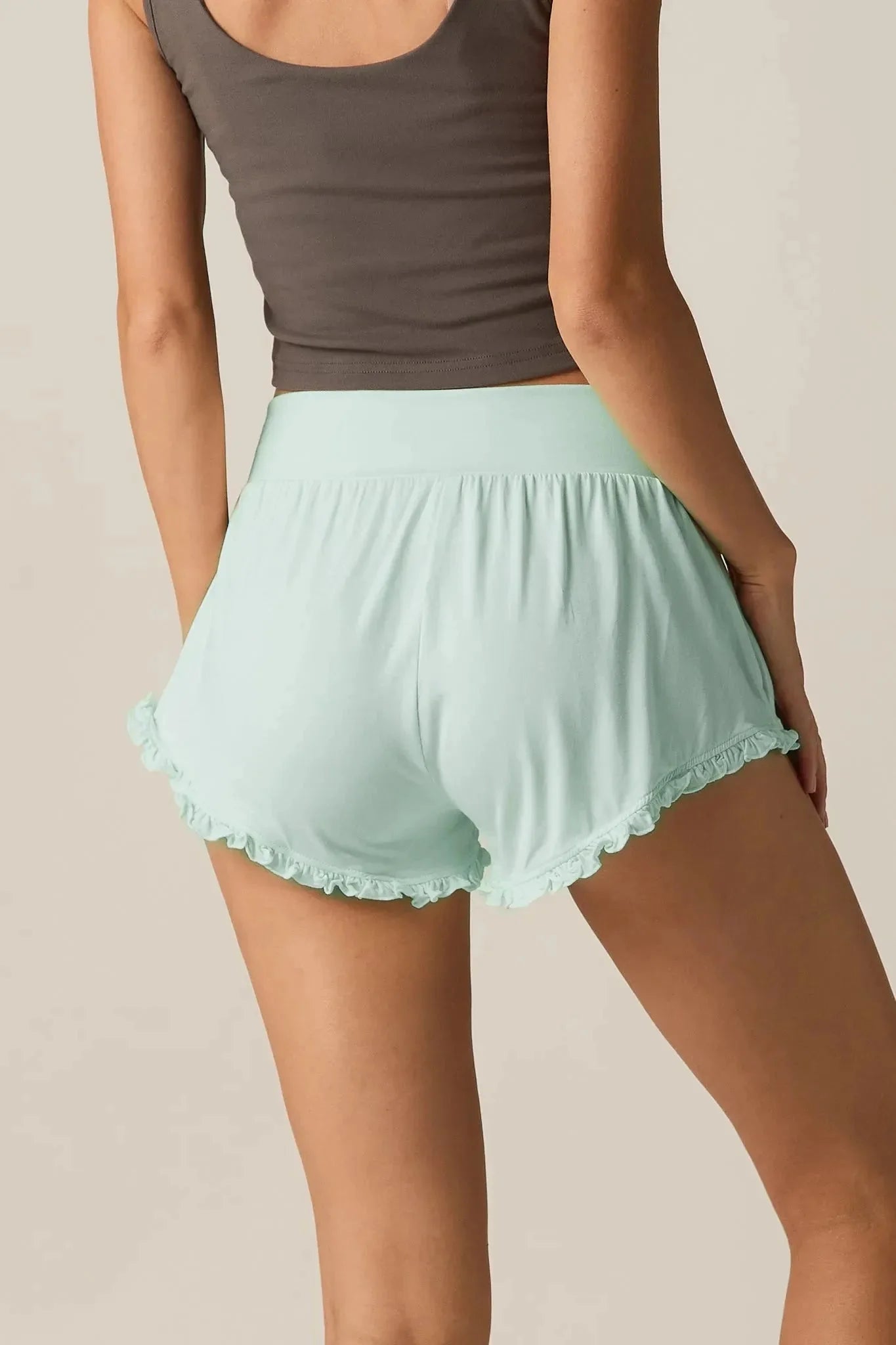 Ruffle Shorts, Fog