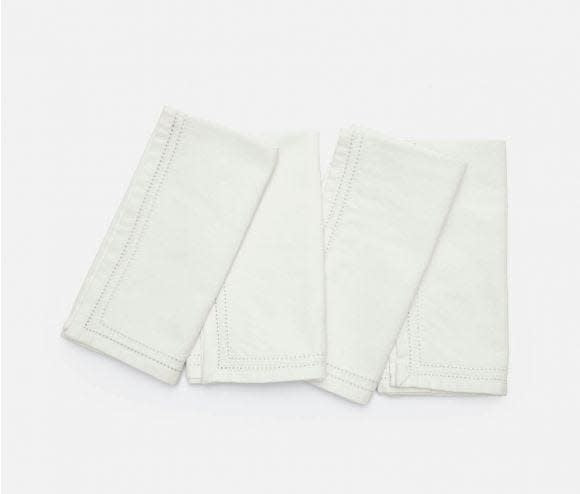 Blue Pheasant Betty Napkins Ivory w/double eyelet set of 4