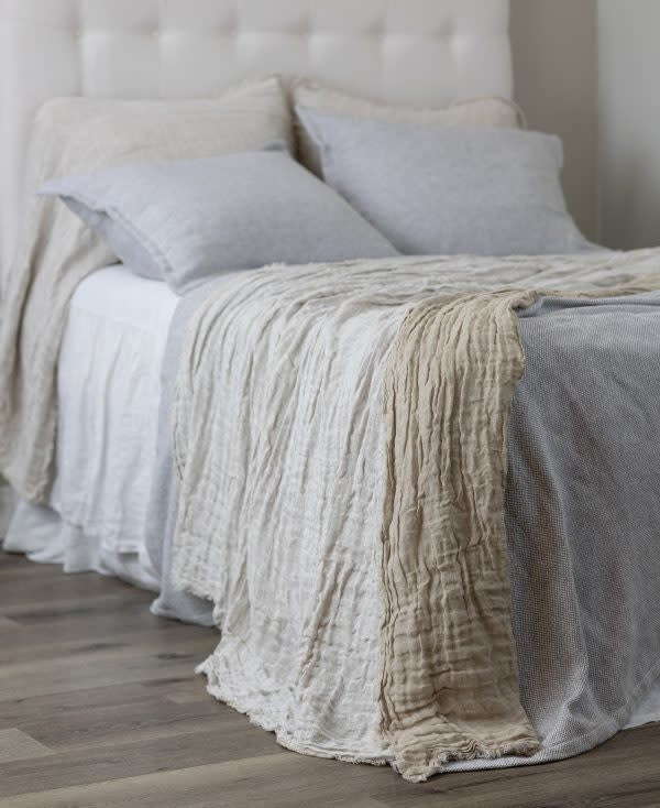 Amity Home Kent Linen Bedspread White Natural Queen