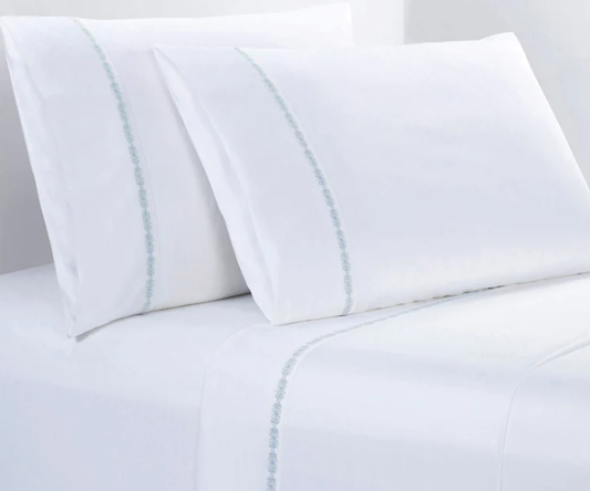 HieND Laurel Embroidery White Sheet Set with Light Blue, Queen